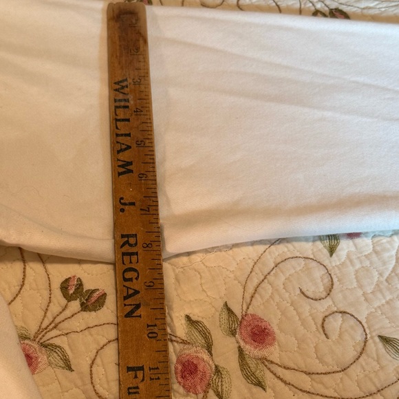 Peanuts Ivory Sweatshirt with Snoopy on doghouse and New York Stitched on Sz XL - Picture 9 of 13